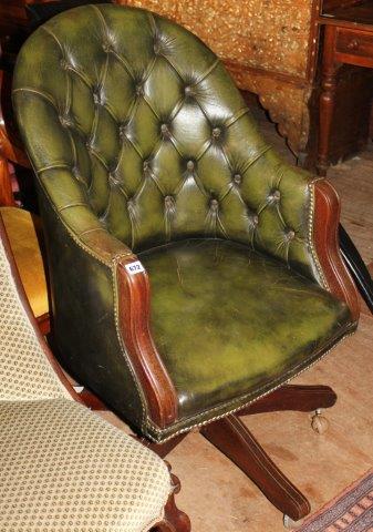 Green leather office chair(-)